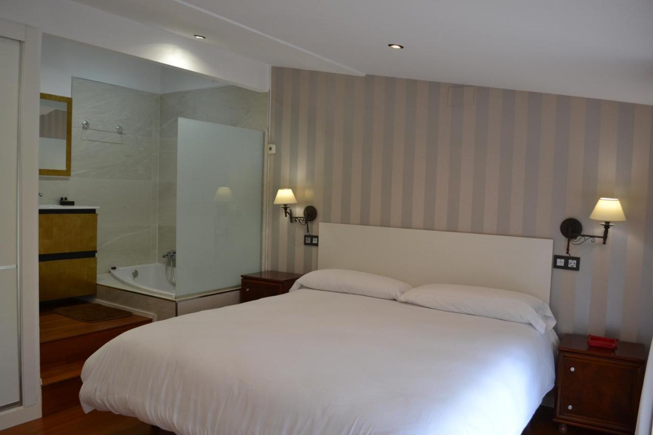 Apartamentos Puerta De Gijón Exteriör bild