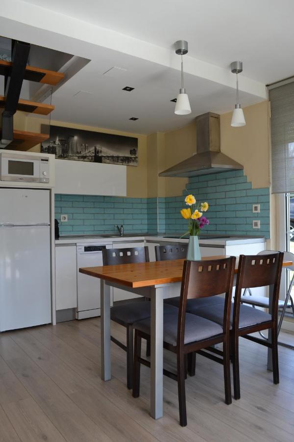 Apartamentos Puerta De Gijón Exteriör bild