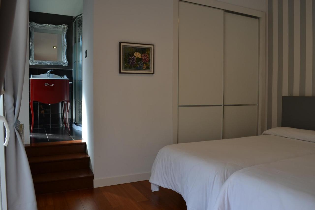 Apartamentos Puerta De Gijón Exteriör bild