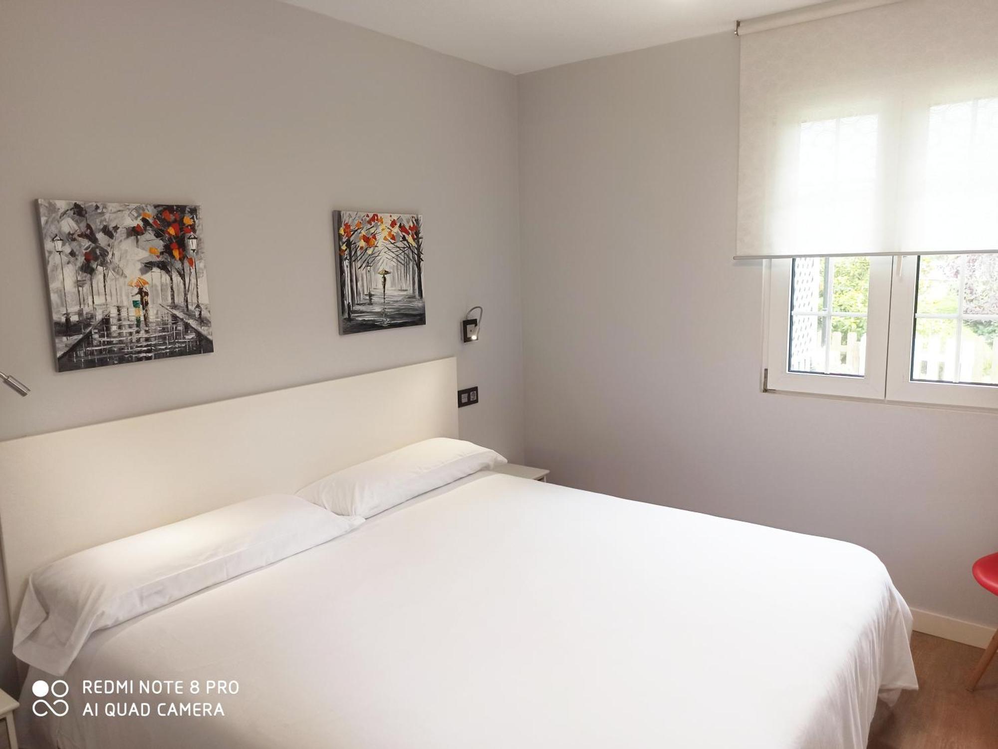 Apartamentos Puerta De Gijón Exteriör bild