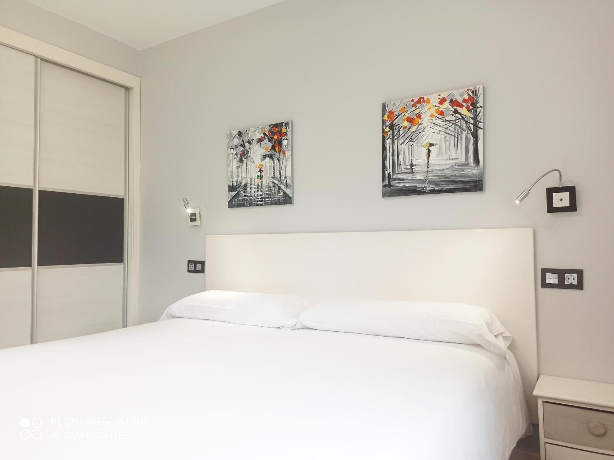 Apartamentos Puerta De Gijón Exteriör bild